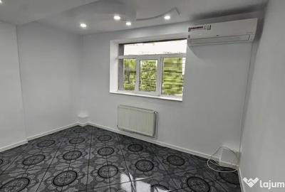Spațiu comercial, de 250 mp, în Central - 3