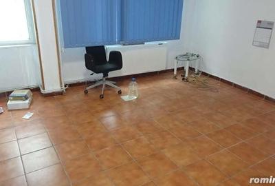 Vand spatiu comercial in Deva, zona ultracentrala ( I. Creanga), suprafata utila 70 mp, - 3