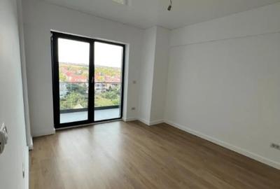 Apartament cu 3 camere decomandat în Nicolina - 16