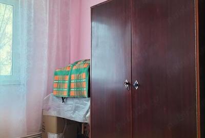 Apartament cu 3 camere semidecomandat, mobilat în Zimbru - 1