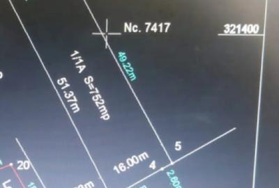 Teren de 750 mp, în Mischii