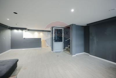 Casă cu 8 camere cu Teren 500 Mp în Iosia - 20