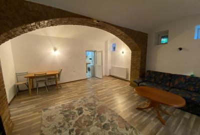 Apartament cu 2 camere semidecomandat, mobilat în Sub Arini - 5