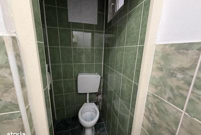 Spațiu comercial, de 42 mp, în Central - 4