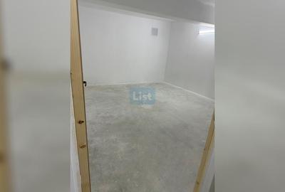 Spațiu comercial, de 200 mp, în Central - 4