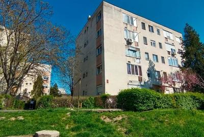 Apartament cu 2 camere semidecomandat, mobilat în Aurel Vlaicu