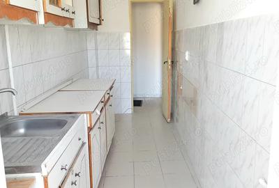 Garsonieră decomandată în Tractorul - 8