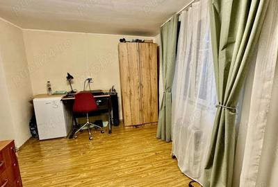 Casă cu 3 camere cu Teren 450 Mp în Central - 2