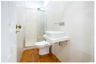 Garsonieră decomandată în Apărătorii Patriei