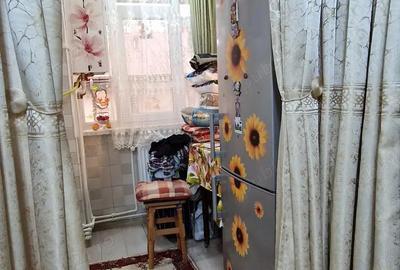 Garsoniera de vanzare etaj 1 - 8