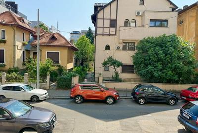 Apartament cu 8 camere în Kiseleff - 16