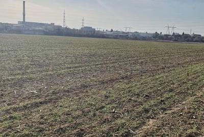 Teren de 11003 mp, în Central - 2