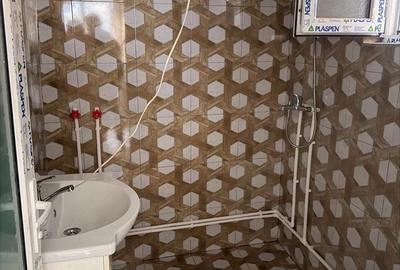 Casă cu 3 camere cu Teren 170 Mp în Km 4 - 5