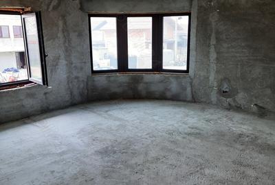 Casă cu 4 camere cu Teren 300 Mp în Căpățânești - 2