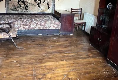 Garsonieră decomandată în Central - 2