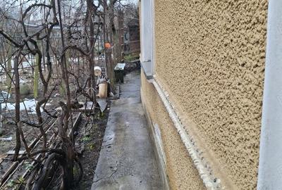 Casă cu 5 camere cu Teren 510 Mp în Copou - 2