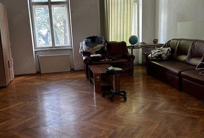 Apartament 4 camere (cladire istorica) - 1