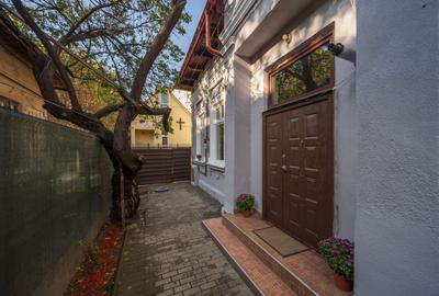 Casa interbelica cu farmec, in apropiere de Mall Vitan Casa interbelica cu farmec, in apropiere de Mall Vitan - 2