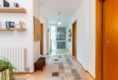 Casa / Vila in Corbeanca, langa lac, zona exclusivista - 28