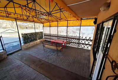 Casă cu Teren 50 Mp în Central - 1