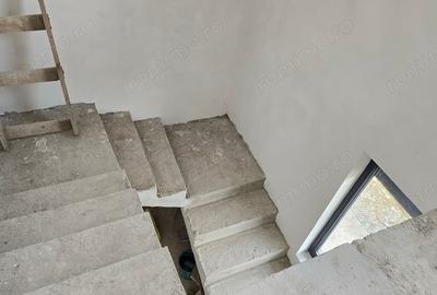 Casă cu 6 camere în Leșnic - 9