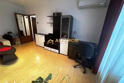 Apartament cu 2 camere decomandat în Republicii - 16