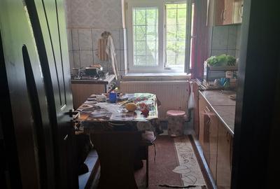 Apartament cu 3 camere semidecomandat în Central - 3