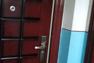 Apartament cu 3 camere semidecomandat în Central - 3