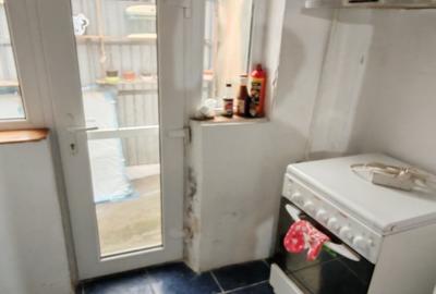 Casă individuală cu 2 camere cu Canalizare în Central - 4