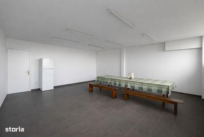 Spațiu comercial, de 2,000 mp, în Centura - 12