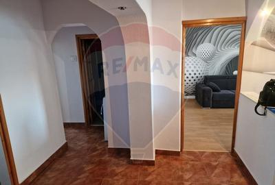 Apartament cu 3 camere de vanzare in zona Stefan cel Mare - 8