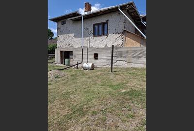 Casă 3 dormitoare la rosu Drajna