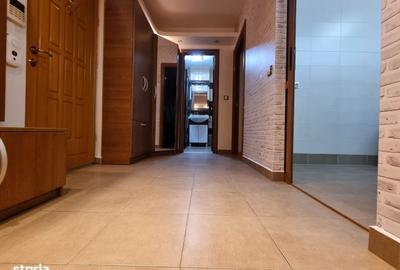 Apartament cu 3 camere în Ștefan cel Mare