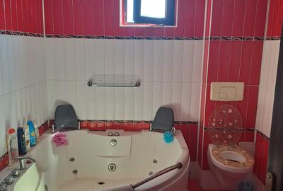 Casă cu 5 camere cu Canalizare în Inel I - 6