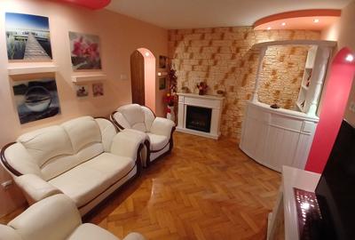 Apartament cu 3 camere semidecomandat în Central - 5