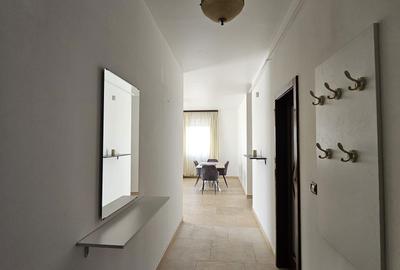 Apartament cu 3 camere decomandat în UTA - 1