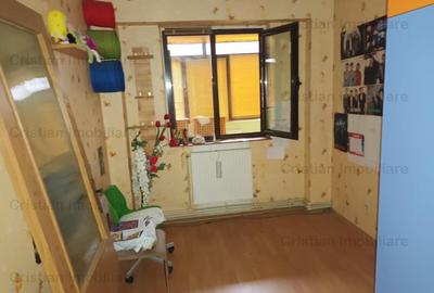 Apartament cu 3 camere decomandat în Viziru 3 - 5
