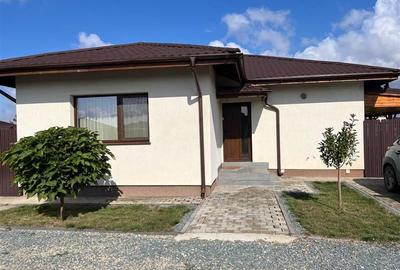 Casa - 4 camere - s.u. 111 mp - curte 900 mp - Balotesti - 0% comision - 1