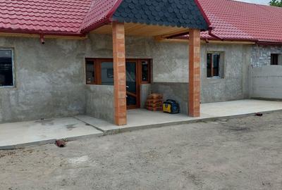 Casă cu 4 camere în Albina - 2