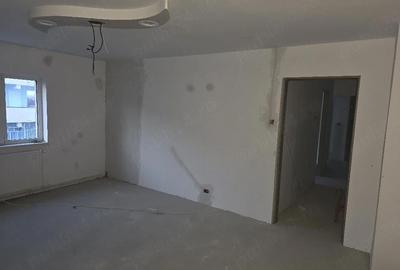 Apartament cu 3 camere decomandat în Central - 1