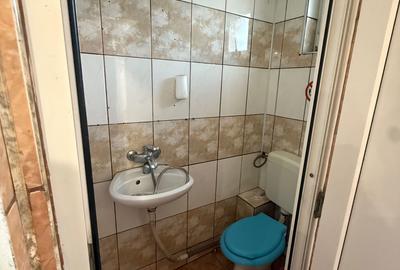 Garsonieră decomandată în Central - 2