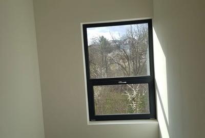 Casă cu 5 camere cu Canalizare în Central - 17