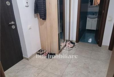 Apartament cu 2 camere decomandat, mobilat în Sălăjan