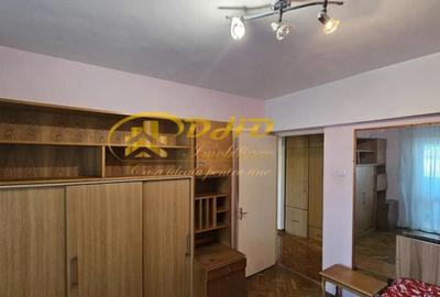 APARTAMENT 3 CAMERE BLD INDEPENDENTEI - 1