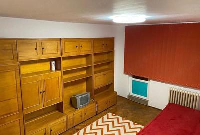 Garsonieră decomandată în Complex Studențesc