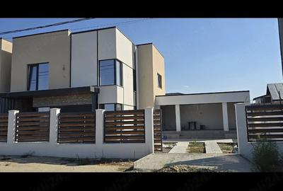 Casă cu 4 camere cu Teren 243 Mp în Exterior Vest