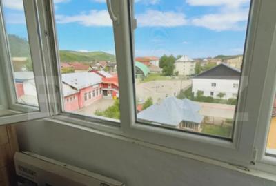 Apartament cu 3 camere decomandat, mobilat în Beclean - 5