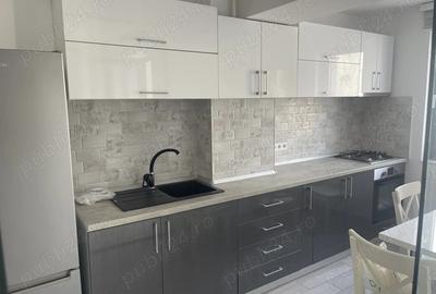 Apartament cu 2 camere decomandat în Timpuri Noi
