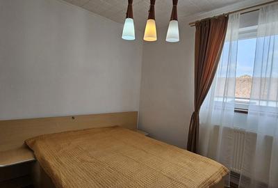 Apartament cu 3 camere decomandat în Hipodrom 4 - 8