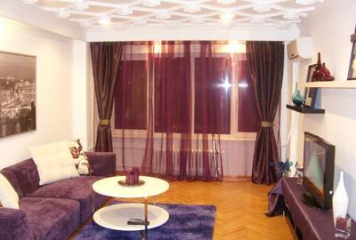 Ultracentral-Universitate, apartament 3 camere in bloc fara risc seismic, an constructie 1984